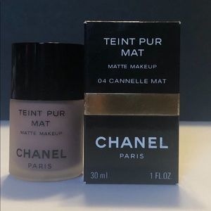 Chanel Matte Foundation #179.040